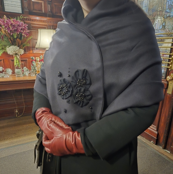 Embroidered Wool Scarf | In Stock | Black Wool Blanket Scarf - Picture 5 of 6